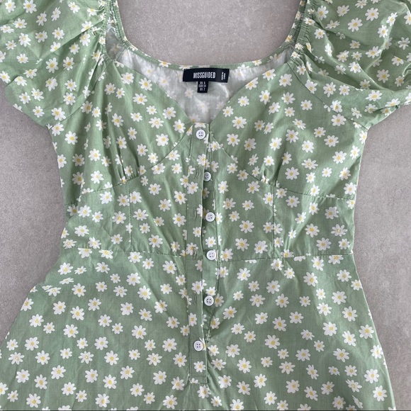 MISSGUIDED FLORAL MINI DRESS - Picture 11 of 12